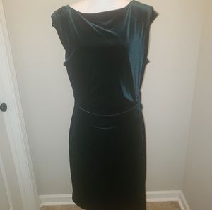 Jessica Howard Green Draped Cowl-Neck Velvet dress